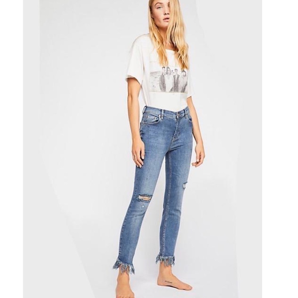 Free People Blue Light Wash Great Heights Distressed Frayed‎ Hem Skinny Jeans